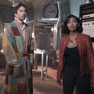 Minority Report, Daniel London (L), Meagan Good (R), 09/21/2015, ©FOX