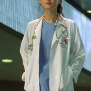 Help! (2000) photo 2