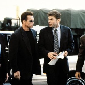 ERASER, James Caan, Arnold Schwarzenegger, Nick Chinlund. Michael Papajohn, 1996, (c) Warner Brothers