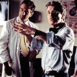 MARVIN'S ROOM, Jerry Zaks, directing Robert De Niro in a scene, 1996