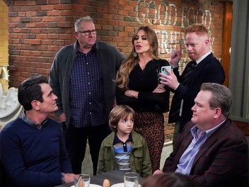 Modern family season 11 episode 14 watch online dailymotion new arrivals