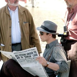 THE BLACK DAHLIA, director Brian De Palma, Josh Hartnett, cinematographer Vilmos Zsigmond on set, 2006, (c) Universal