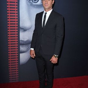 Justin Theroux at arrivals for THE GIRL ON THE TRAIN Premiere, Regal E-Walk Stadium 13 & RPX, New York, NY October 4, 2016. Photo By: Derek Storm/Everett Collection
