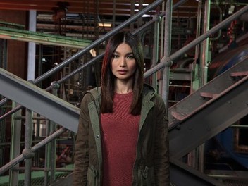 Humans season discount 3 episode 1