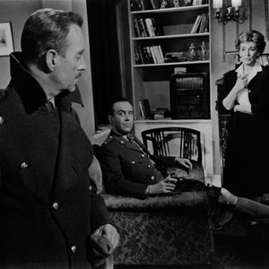 TUNES OF GLORY, from left: Alec Guinness, Dennis Price, Kay Walsh, 1960, tog1960ur-fsct03, Photo by:  (tog1960ur-fsct03)