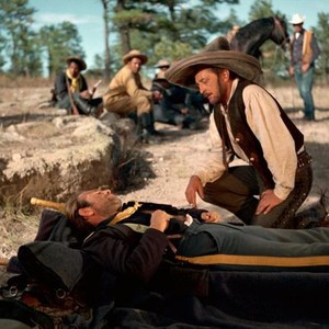 THE WONDERFUL COUNTRY, foreground from left: Gary Merrill, Robert Mitchum, 1959