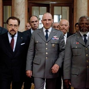 CORIOLANUS, from left: Brian Cox, Ralph Fiennes, John Kani, 2011. Ph: Larry D. Horricks/©Weinstein Company