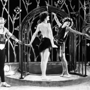 SALOME, center from left: Nigel de Brulier, Alla Nazimova as Salome, 1923 salome1922-fsct002(salome1922-fsct002)