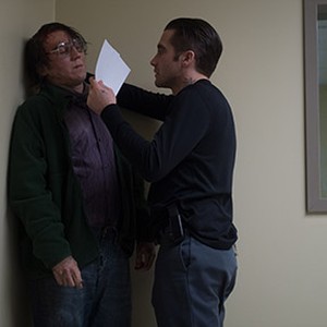 (L-R) Paul Dano as Alex Jones and Jake Gyllenhaal as Detective Loki in "Prisoners." photo 9