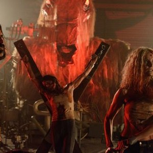 31, from left: Jeff Daniel Phillips, Meg Foster, Sheri Moon Zombie, 2016. ph: Gene Page/©Alchemy