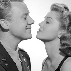 Thrill of a Romance (1945) photo 9