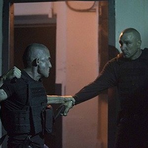 (L-R) Dominic Purcell as David Hendrix and Vinnie Jones as Ryker in "Gridlocked." photo 7
