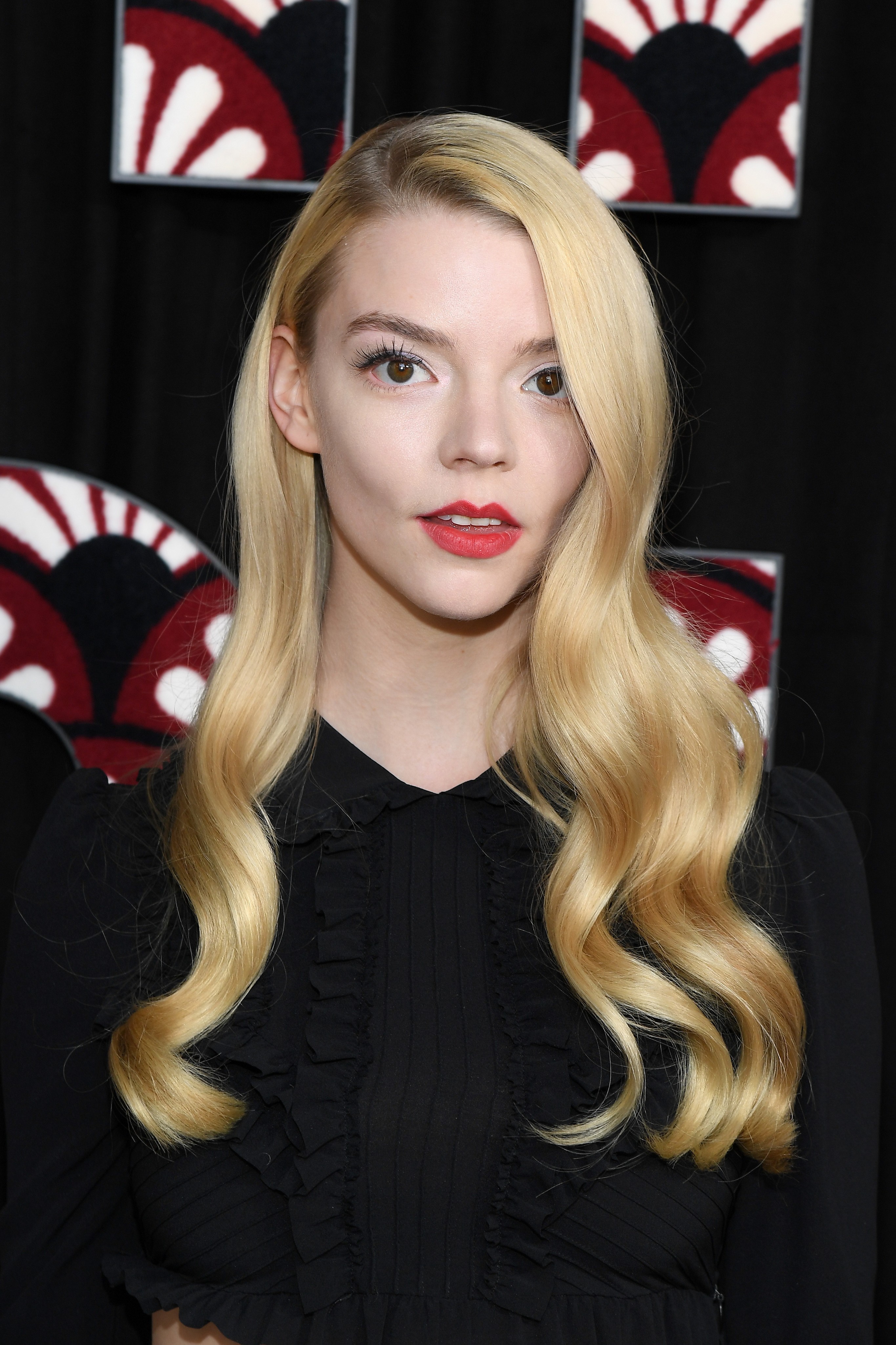 Anya Taylor Joy Emma Film icon  Anya taylor joy, Joy taylor, Anya joy