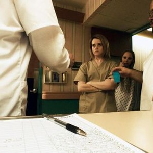 UNSANE, FROM LEFT: CLAIRE FOY, JUNO TEMPLE, ZACH CHERRY, 2018. © BLEECKER STREET MEDIA