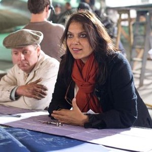 AMELIA, director Mira Nair (front), on set, 2009. ph: Ken Woroner/©Fox Searchlight