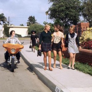 PRETTY MAIDS ALL IN A ROW, first, third, fourth and fifth from left: John David Carson, Gretchen Burrell, Diane Sherry, Joy Bang, 1971