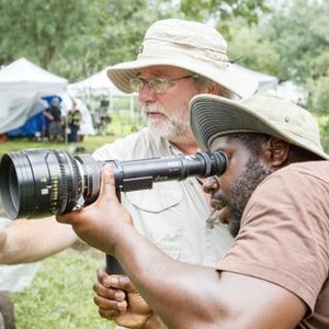 12 YEARS A SLAVE, from left: cinematographer Sean Bobbitt, director Steve McQueen, on set, 2013. ph: Jaap Buitendijk/TM and Copyright ©Fox Searchlight Pictures. All rights reserved.