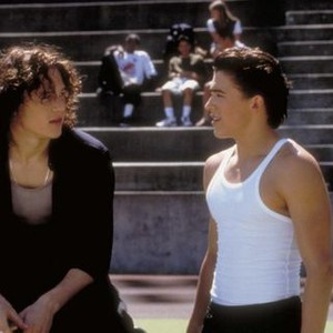 10 THINGS I HATE ABOUT YOU, from left: Heath Ledger, Andrew Keegan, 1999, © Buena Vista
