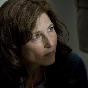 Catherine Keener as Lynn Cameron in "Trust." photo 12