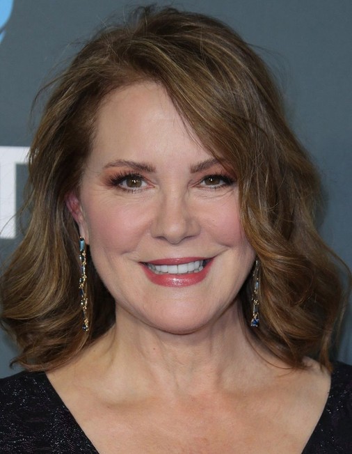 Elizabeth Perkins