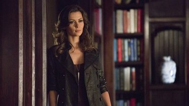 Vampire diaries season 1 episode hotsell 11 full episode online free