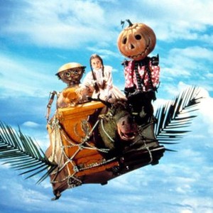RETURN TO OZ, Fairuza Balk as Dorothy w/Tik Tok, Jack Pumpkinhead ride "the Gump"1985.