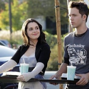 Switched at Birth, Vanessa Marano (L), Stephen Lunsford (R), 06/06/2011, ©KSITE
