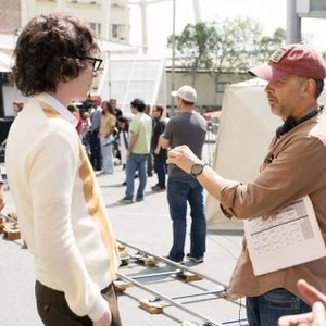 A FUTILE AND STUPID GESTURE, FROM LEFT: DOMHNALL GLEESON, DIRECTOR DAVID WAIN, 2018. PH: JOHN P. FLEENOR/© NETFLIX