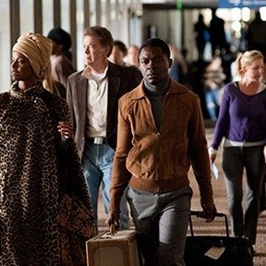 (L-R) Zoe Saldana as Nina Simone and David Oyelowo as Clifton Henderson in "Nina." photo 1