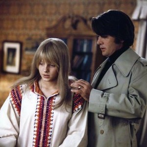 The Little Girl Who Lives Down the Lane (1976) photo 9