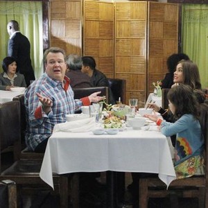 Modern Family, Eric Stonestreet (L), Sofia Vergara (R), 'The Future Dunphys', Season 4, Ep. #19, 04/03/2013, ©ABC
