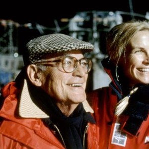 U-571, producer Dino De Laurentiis, producer Martha De Laurentiis (Martha Schumacher), on set, 2000. ©Universal