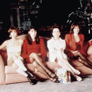 WOMEN ON THE VERGE OF A NERVOUS BREAKDOWN, (aka MUJERES AL BORDE DE UN ATAQUE DE NERVIOS), from left, Maria Barranco, Rossy de Palma, Julieta Serrano, Carmen Maura, 1988, ©Orion Pictures