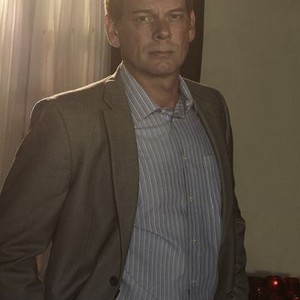 J.D. Evermore as Detective Connors