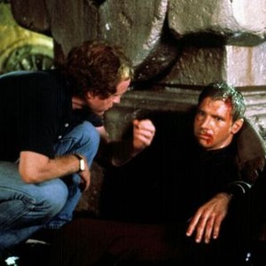 BLADE RUNNER, director Ridley Scott, Harrison Ford on set, 1982, (c) Warner Bros.