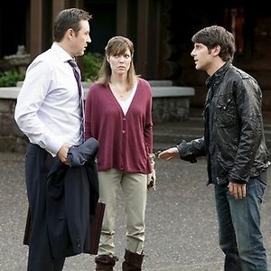 Grimm, Currie Graham (L), Jodie Harwood (C), David Giuntoli (R), 'Bears Will Be Bears', Season 1, Ep. #2, 11/04/2011, ©NBC