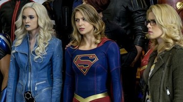 Stream legends of tomorrow deals crisis on infinite earths