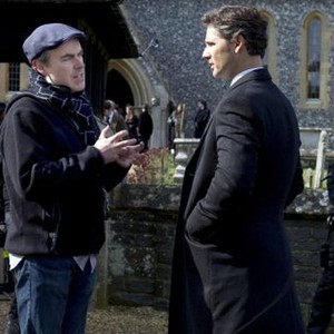 CLOSED CIRCUIT, from left: director John Crowley, Eric Bana, on set, 2013. ph: Jay Maidment/©Focus Features