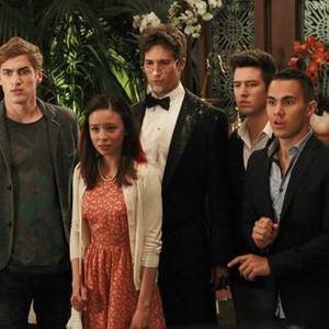 Big Time Rush!, from left: Kendall Schmidt, Malese Jow, James Maslow, Logan Henderson, Carlos Peña, 'Big Time Double Date', Season 3, Ep. #4, 07/09/2012, ©NICK