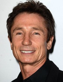 Dominic Keating