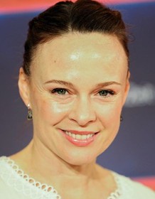 Tami Stronach