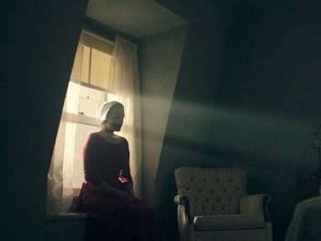 The handmaid's tale season 1 episode 9 watch online store