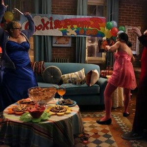Super Fun Night, Rebel Wilson (L), Liza LaPira (C), Lauren Ash (R), 'Chick or Treat', Season 1, Ep. #3, 10/16/2013, ©ABC