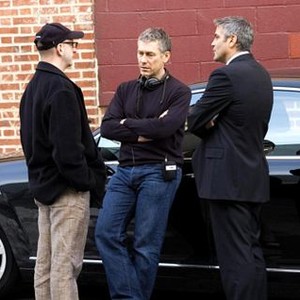 MICHAEL CLAYTON, producer Steven Soderbergh, director Tony Gilroy, George Clooney, on set, 2007. ©Warner Bros.