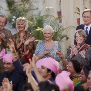 THE SECOND BEST EXOTIC MARIGOLD HOTEL, from left: Celia Imrie, Ronald Pickup, Diana Hardcastle, Judi Dench, Maggie Smith, Bill Nighy, 2015. ph: Laurie Sparham/TM & copyright © Fox Searchlight. All rights reserved