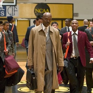 Coach Carter movie review & film summary (2005)