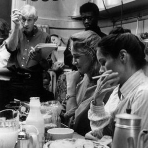 LE VOYAGE EN DOUCE, director Michel Deville, Dominique Sanda, Geraldine Chaplin on set, 1980, (c) New Yorker Films