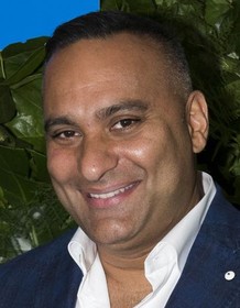 Russell Peters