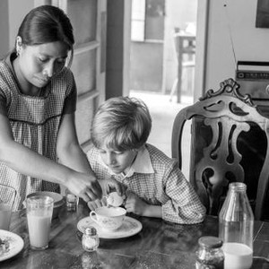 ROMA, FROM LEFT: YALITZA APARICIO, MARCO GRAF, 2018. PH: CARLOS SOMONTE/© NETFLIX