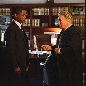 (L-R) Cuba Gooding Jr. as Fred Gray and Martin Sheen as Frank Minis Johnson in "Selma." photo 14